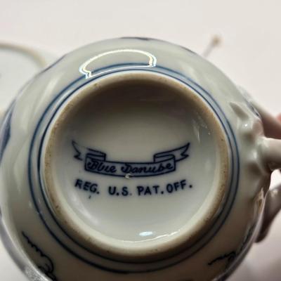 LOT 179: Vintage Arthur Wood Numbered Tea Pot & Variety of Cups and Saucers