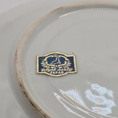 LOT 180: Vintage Teacups: Johnson Bros., Shelley, Lefton, Copeland Spode, Royal Sealy