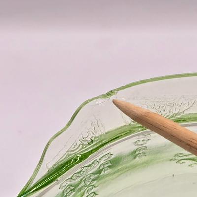 LOT 185: Vintage Uranium Glass Creamers, Sugar Bowl