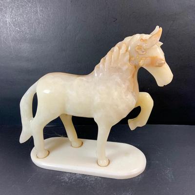 LOT 190: Vintage Marble/Polished Stone Prancing Horse Figure