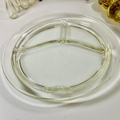 LOT 195: Vintage Planters Peanuts Plastic Cups and Nut Bowls, Clear Pyrex Divided Plates, and Bottles