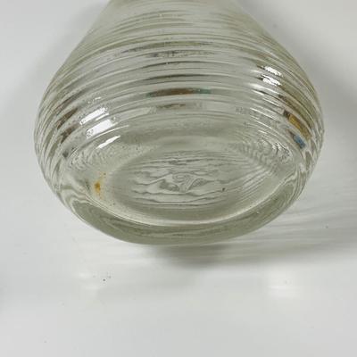 LOT 195: Vintage Planters Peanuts Plastic Cups and Nut Bowls, Clear Pyrex Divided Plates, and Bottles