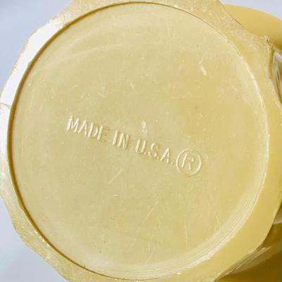 LOT 195: Vintage Planters Peanuts Plastic Cups and Nut Bowls, Clear Pyrex Divided Plates, and Bottles