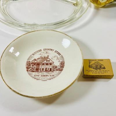 LOT 195: Vintage Planters Peanuts Plastic Cups and Nut Bowls, Clear Pyrex Divided Plates, and Bottles