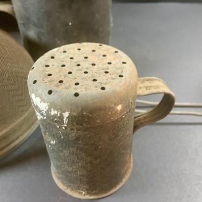 LOT 198: Primitive Kitchen Collection Including a Cast Iron Flat Griddle, Figidare Metal Icecube Tray, Tin Pudding Mold and Much More