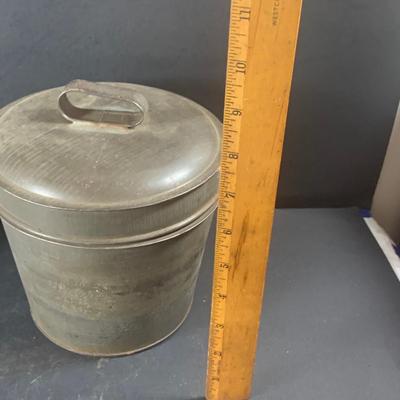 LOT 198: Primitive Kitchen Collection Including a Cast Iron Flat Griddle, Figidare Metal Icecube Tray, Tin Pudding Mold and Much More