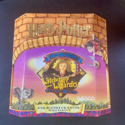 LOT 202: Collection of Enesco Harry Potter Plaques and Figurine In Original Boxes