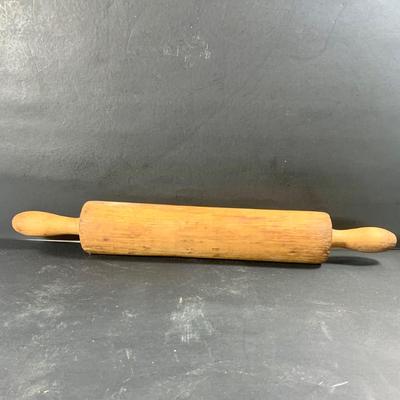 LOT 206: Vintage Jadeite Salt, Pepper, Sugar and Flour Shakers, Spice Tins, Large Wood Bread Bowl and Rolling PIn