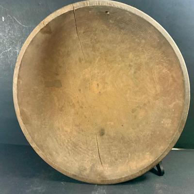 LOT 206: Vintage Jadeite Salt, Pepper, Sugar and Flour Shakers, Spice Tins, Large Wood Bread Bowl and Rolling PIn