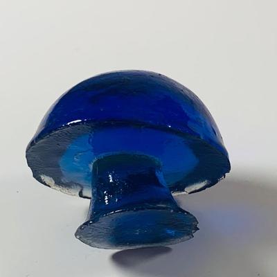 LOT 210: Beautiful Blue Art Glass Collection Including a Large Cobalt Blue Bottle Vase, Golf Ball Cobalt Blue Globe Vase, Glass Mushroom,...