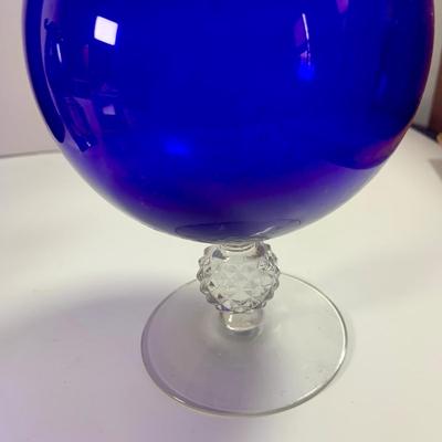 LOT 210: Beautiful Blue Art Glass Collection Including a Large Cobalt Blue Bottle Vase, Golf Ball Cobalt Blue Globe Vase, Glass Mushroom,...