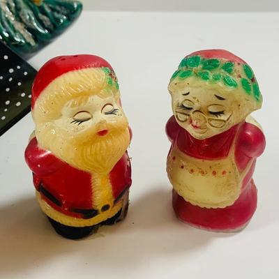 LOT 212: Large Assortment of Vintage Holiday Decorations Including an Holland Mold Plate, Atlantic Mold Tree, Lefton Boot, and Much More