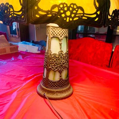 LOT 213: Antique Art Nouveau Slag Glass Table Lamp with Lighted Base