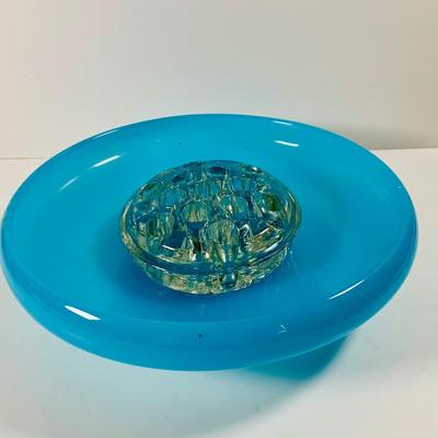 LOT 216: Beautiful Art Deco Blue Art Glass Cupped Bowl with Flower Frog