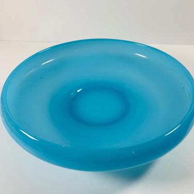 LOT 216: Beautiful Art Deco Blue Art Glass Cupped Bowl with Flower Frog
