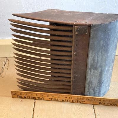 LOT 248: Antique / Vintage Primitive Wood Metal Cranberry Scoop Harvest Rake