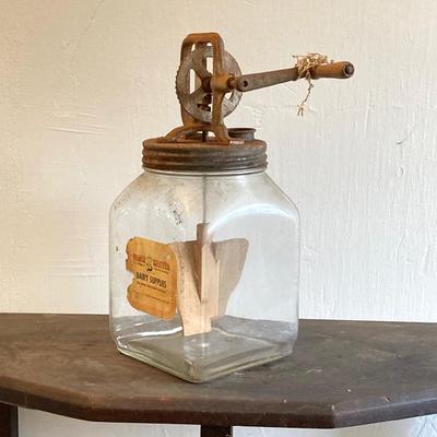 LOT 250: Antique / Vintage Farm Master Butter Churn