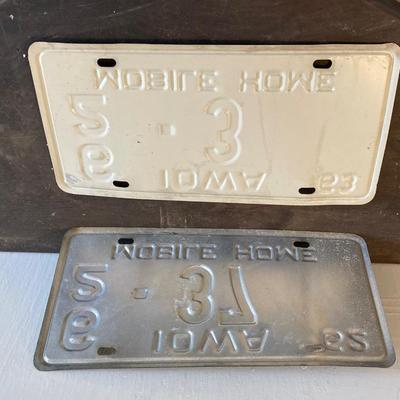 LOT 251: Vintage License Plate Collection