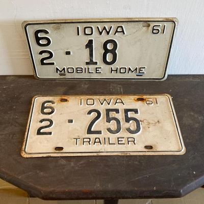 LOT 251: Vintage License Plate Collection
