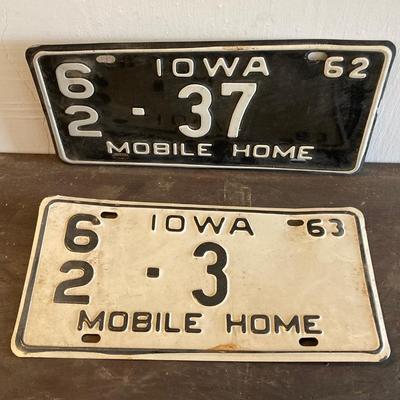 LOT 251: Vintage License Plate Collection