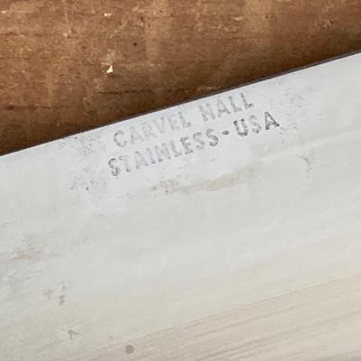 LOT 253: "Buffalo Bill" Knife - William F. Cody Reproduction Knife by Carvel Hall and Wall Display