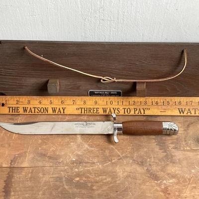 LOT 253: "Buffalo Bill" Knife - William F. Cody Reproduction Knife by Carvel Hall and Wall Display
