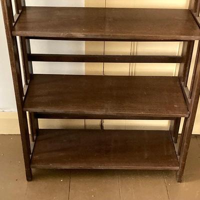 LOT 255: Vintage Wooden Folding Bookcase / Shelf Unit