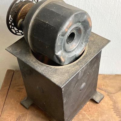 LOT 256: Antique / Vintage Lanterns - Adlake Reliable B & O.R.R. and More