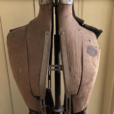 LOT 260: Antique Adjustable Dress Form