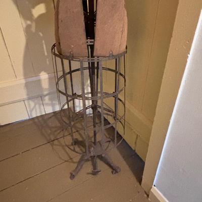 LOT 260: Antique Adjustable Dress Form