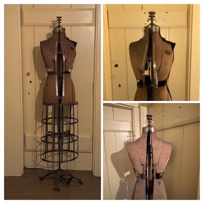 LOT 260: Antique Adjustable Dress Form