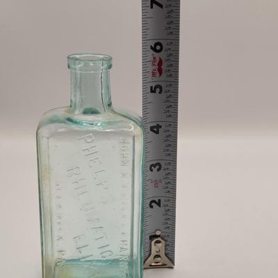 LOT 273: Wheaton Glass Bottles & Miniature Wheaton Bottles, Holstein/Friesian Association of America Bottle, Pharmaceutical Bottle,...