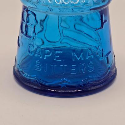 LOT 273: Wheaton Glass Bottles & Miniature Wheaton Bottles, Holstein/Friesian Association of America Bottle, Pharmaceutical Bottle,...