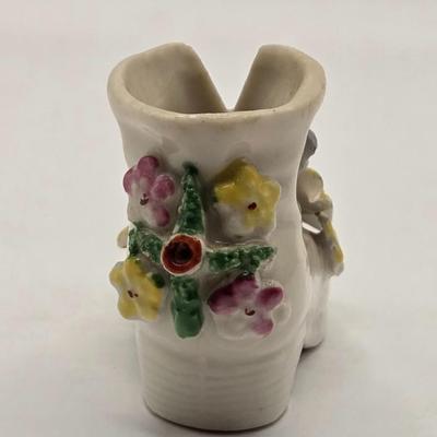 LOT 274: Formalities by Baum Bros. Egg, Falcon Ware Vase Numbered & Made in England, Miniature Cups and Sauces, Salt & Pepper...