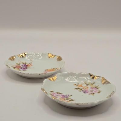 LOT 274: Formalities by Baum Bros. Egg, Falcon Ware Vase Numbered & Made in England, Miniature Cups and Sauces, Salt & Pepper...