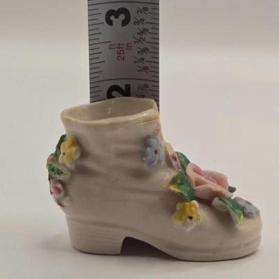 LOT 274: Formalities by Baum Bros. Egg, Falcon Ware Vase Numbered & Made in England, Miniature Cups and Sauces, Salt & Pepper...