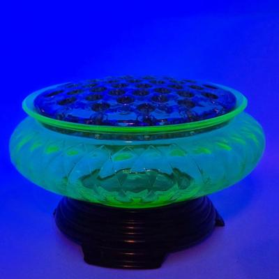 LOT 278: Vintage MCM Green Depression Glass Bowl w/a Clear Glass Frog Insert on a Black Glass Pedestal