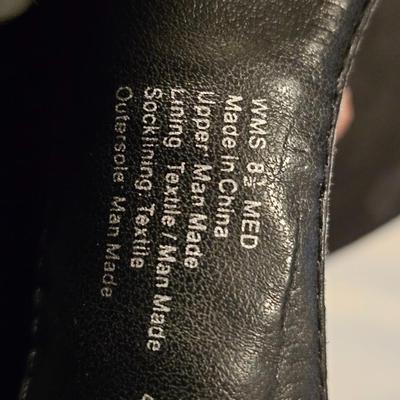 Two pair of Women's Boots - Sonoma - White Mountain Size 7.5
