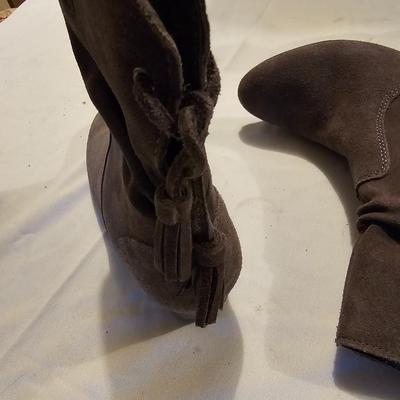Two pair of Women's Boots - Sonoma - White Mountain Size 7.5