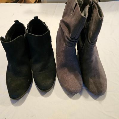 Two pair of Women's Boots - Sonoma - White Mountain Size 7.5