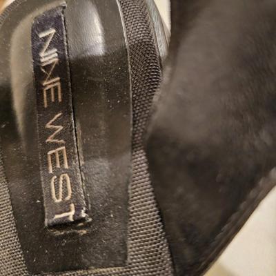 Three pairs of Women's Sandals - Old Navy - Nine West - Universal Thread Size 8M
