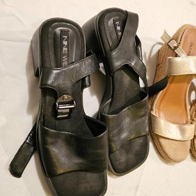 Three pairs of Women's Sandals - Old Navy - Nine West - Universal Thread Size 8M