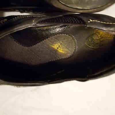 Two pairs of women's shoes - Ariat - Brandolino Size 7M