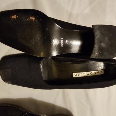 Two pairs of women's shoes - Ariat - Brandolino Size 7M