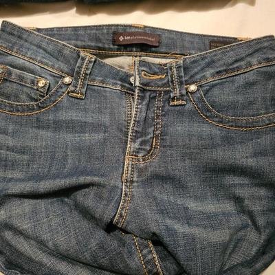 Five pairs of Women's size 4 jeans - Old Navy -Lee - Liz Claiborne -Banana Republic