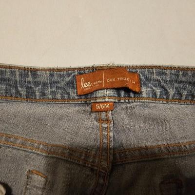 Four Pair of Women's Jeans size 5/6 -8 - Calvin Klein - Lee - Flannel lined L.L. Bean - Old Navy