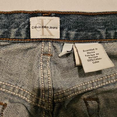 Four Pair of Women's Jeans size 5/6 -8 - Calvin Klein - Lee - Flannel lined L.L. Bean - Old Navy