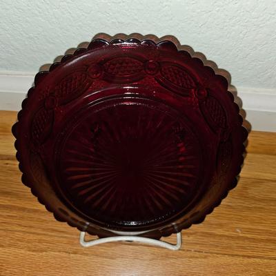 Avon Cape cod 4 Ruby red dinner plates with 3 bowls