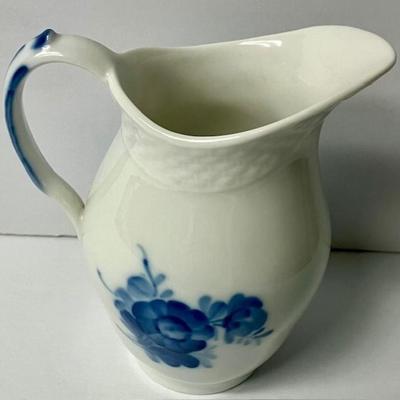 Royal Copenhagen Mini Creamer Blue Flowers Braided