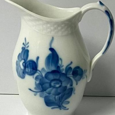 Royal Copenhagen Mini Creamer Blue Flowers Braided